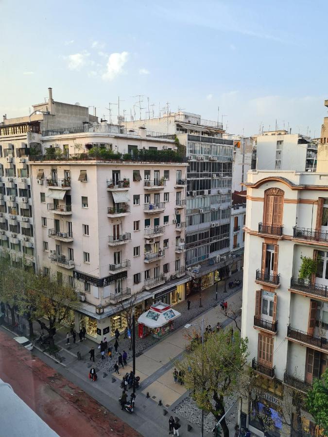 Red Rooms Tsimiski 60 Thessaloniki Exterior foto